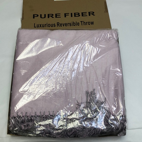 Pure Fiber Luxurious Reversable Throw New - Picture 8 of 9